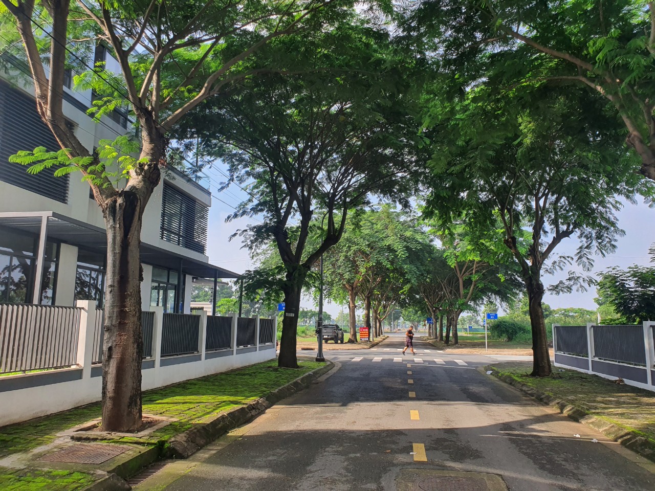 Shophouse DT 8x20 m2 căn góc ngã tư siêu đẹp tại KĐT Đông Tăng Long Tp Thủ Đức 4