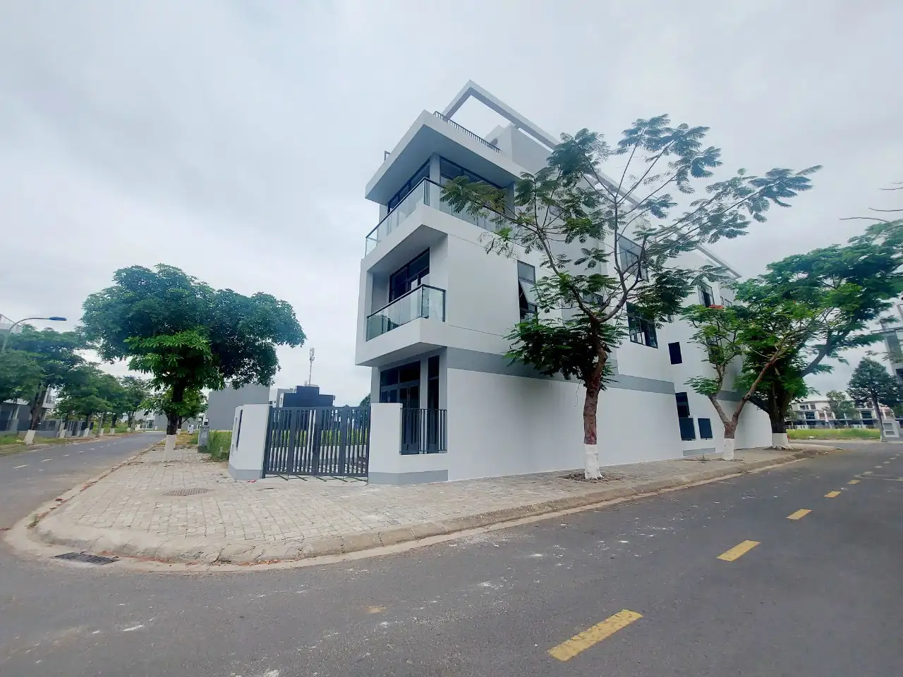 Mở bán 42 căn Biệt Thự Vườn 8×20,5m2, Nhà Phố liền Kề KĐT mới Đông Tăng Long